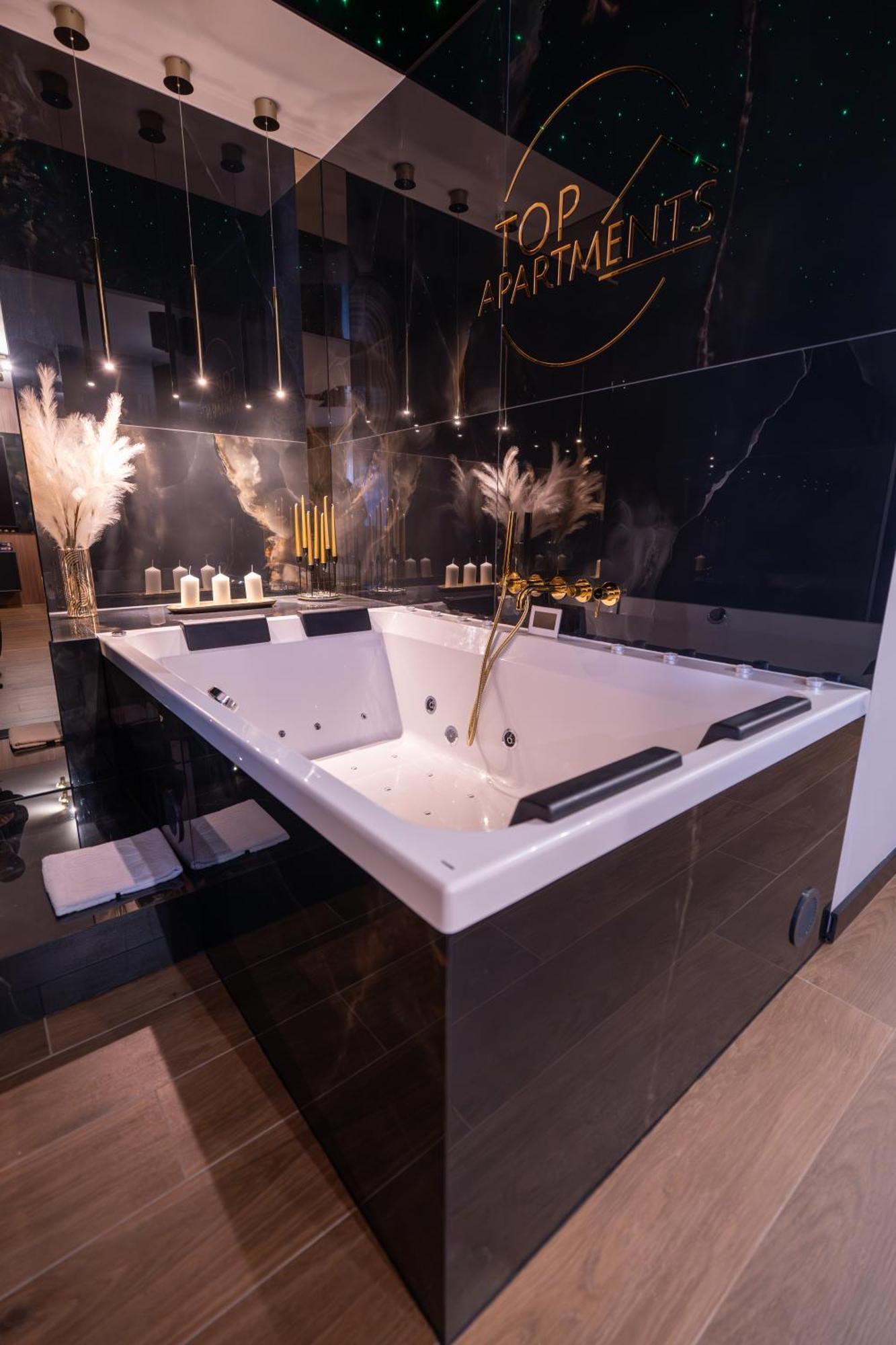 Z Jacuzzi, Wislane Tarasy Апартаменти Краків